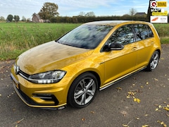 Volkswagen Golf - 1.0 TSI Highline R-line , carplay, stoelver, pdc