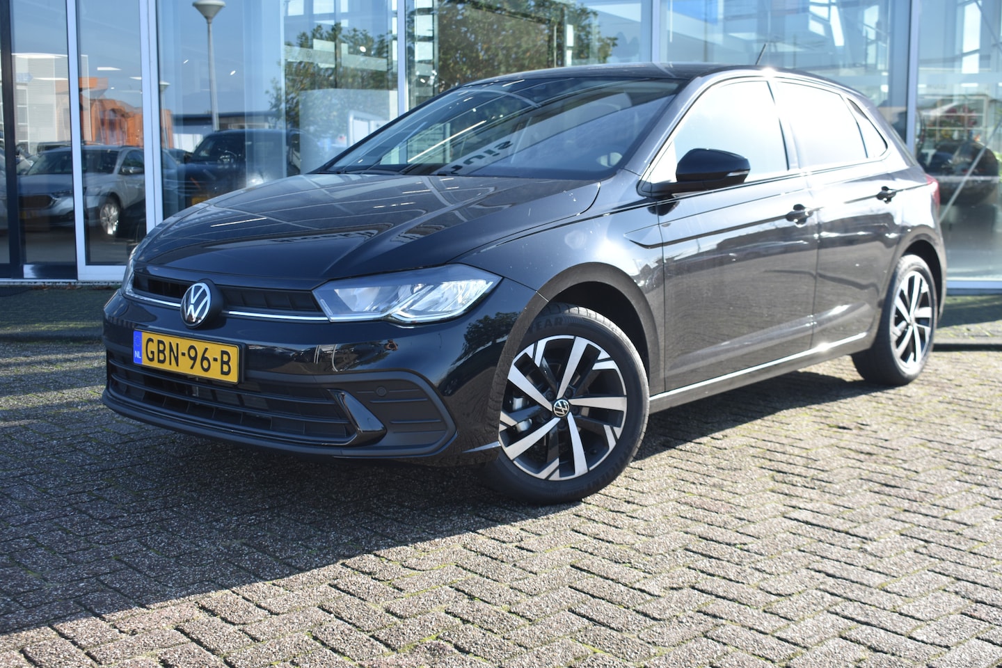 Volkswagen Polo - 1.0 TSI 90PK Life Edition | CAMERA | NAVI BY APP | ADAPT. CRUISE | PARKEERSENSOREN - AutoWereld.nl