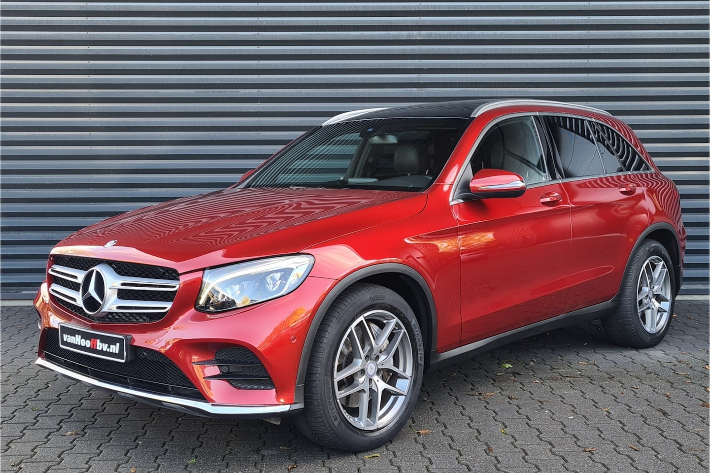 Mercedes-Benz GLC-klasse - 220 d 4MATIC AMG-Line - Trekhaak - Pano - AutoWereld.nl