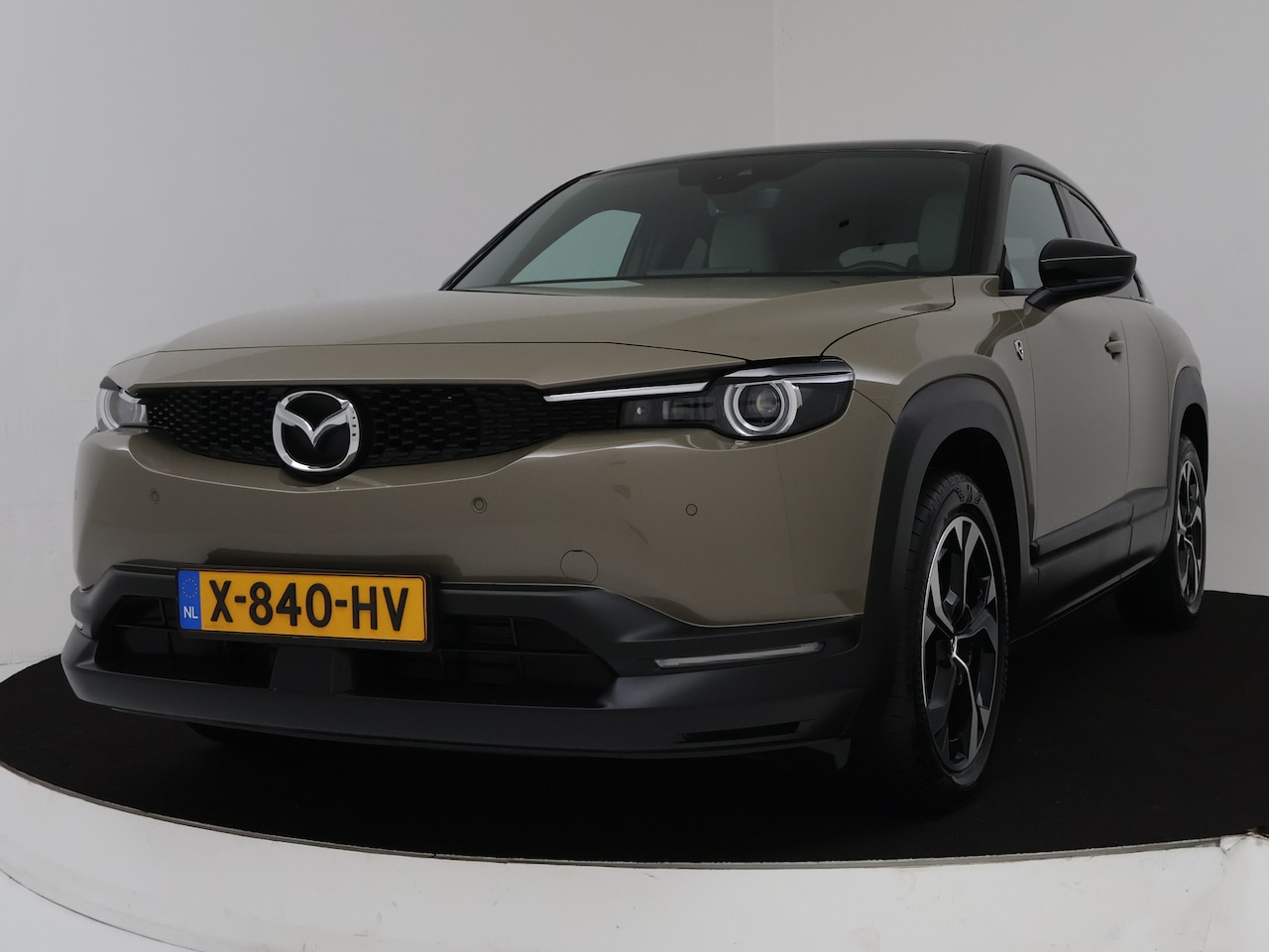 Mazda MX-30 - e-SkyActiv R-EV 170 Advantage | Apple Carplay | Camera | - AutoWereld.nl