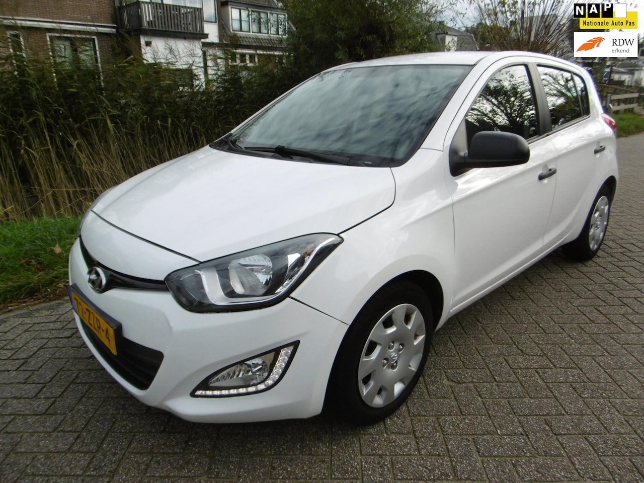 Hyundai i20 - 1.2i 86pk 4-Cilinder 5-deurs Airco 143.000km NAP Zuinig A-Label - AutoWereld.nl