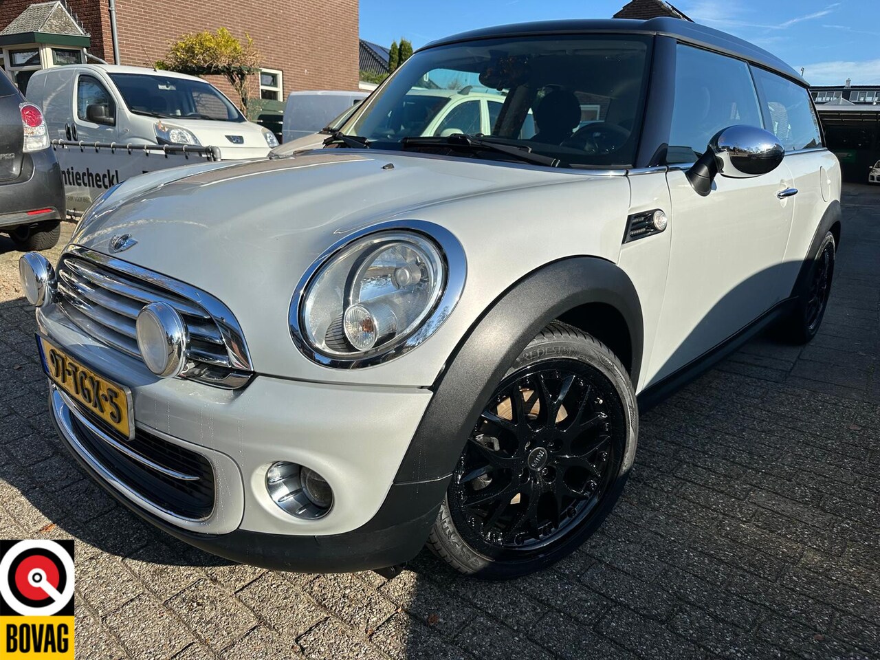 MINI Clubman - Mini 1.6 Cooper Salt | White-Silver | 17 inch | Navi | Cruise | PDC | - AutoWereld.nl