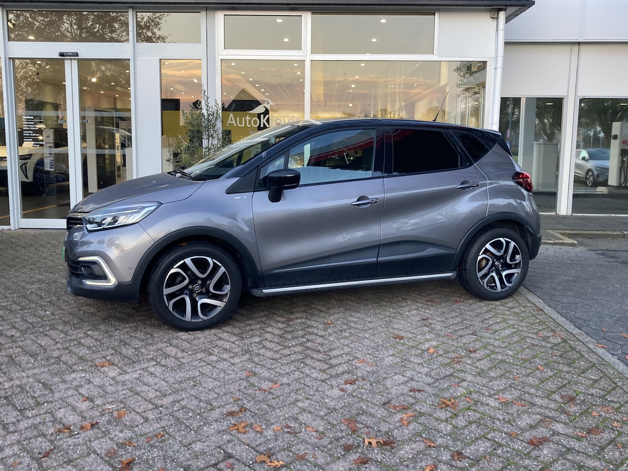 Renault Captur - 0.9 TCE 90 Bose - Sidesteps - AutoWereld.nl