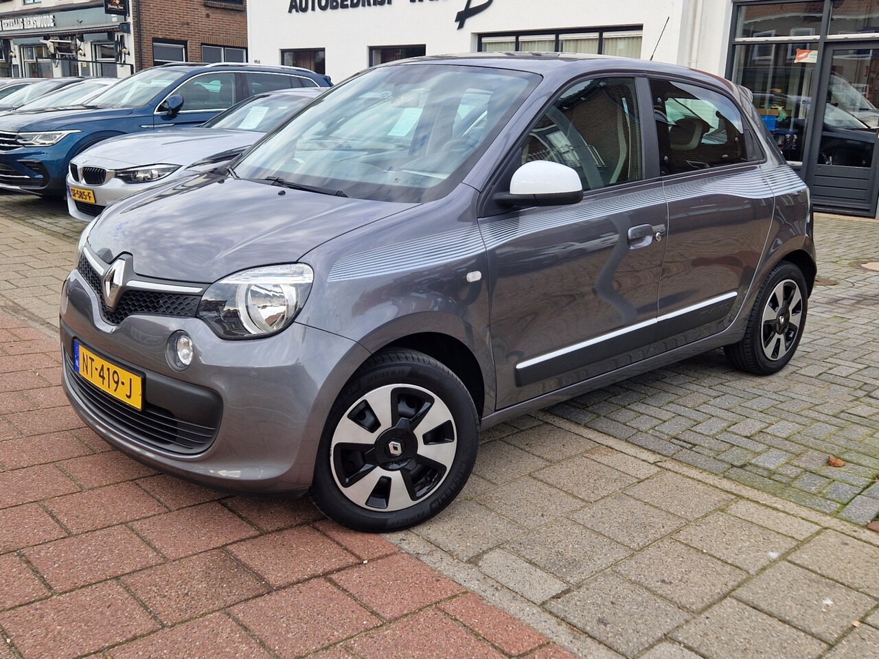 Renault Twingo - 1.0 SCe Collection 1.0 SCe Collection, Airco,Cruise control,Private glass,Bluetooth telefoonvoorbereiding - AutoWereld.nl