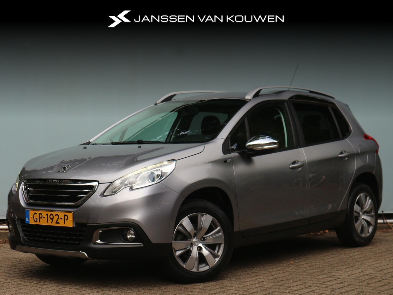 Peugeot 2008 - Style 1.2 82 pk / Navigatie / Parkeersensoren / Lichtmetalen velgen - AutoWereld.nl