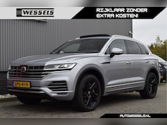 Volkswagen Touareg - 3.0 TSi eHybrid 4MOTION Panorama, Head-up, Elek. trekhaak, Adaptive cruise, Dynaudio