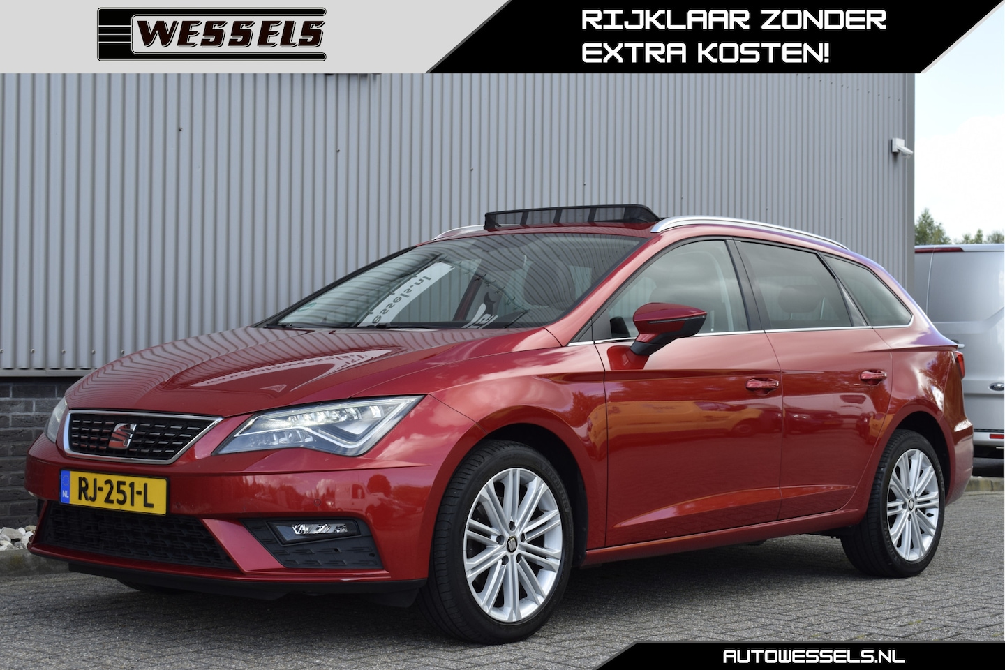 Seat Leon ST - 1.4 EcoTSI Xcellence Panorama, Camera, PDC, Carplay, Cruise, Trekhaak - AutoWereld.nl