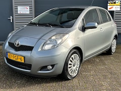 Toyota Yaris - 1.3 101pk Automaat Aspiration | Trekhaak | Parkeersensoren Achter | Airco