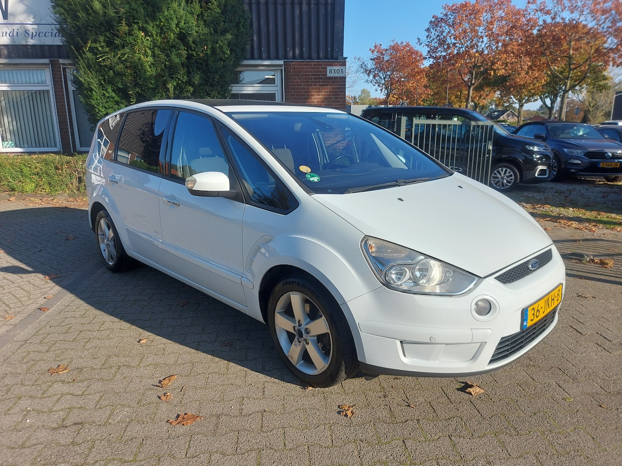 Ford S-Max - 2.0 , airco,cruisecontrol,navigatie,parkeersensoren,RIJDT PRIMA - AutoWereld.nl