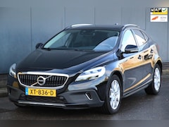 Volvo V40 Cross Country - 1.5 T3 Polar+ Luxury Panorama/Camera/Leer/Parkeersensor v, a/Stoelverwarming