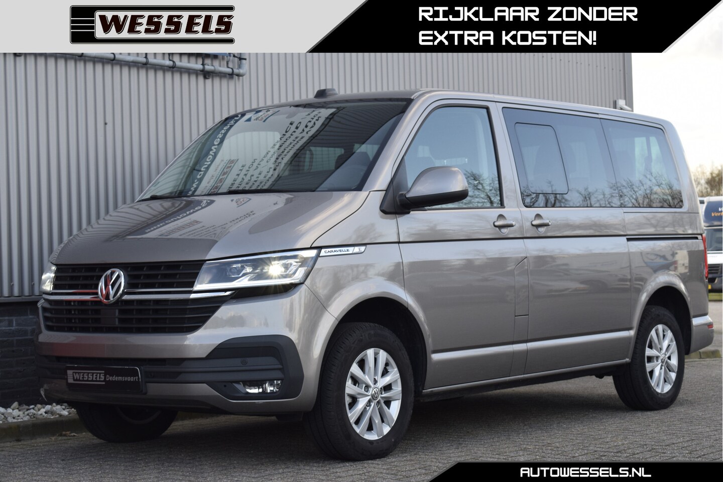 Volkswagen Transporter Caravelle - 2.0 TDi Automaat 8 persoons Adaptive cruise, Camera, 2 x Schuifdeur, Carplay, Stoelverwarm - AutoWereld.nl