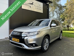 Mitsubishi Outlander - 2.4 PHEV Instyle, Trekhaak, Camera