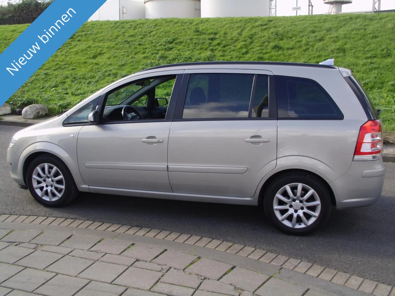 Opel Zafira - 1.6 MET NAVI CAMERA AIRCO - AutoWereld.nl