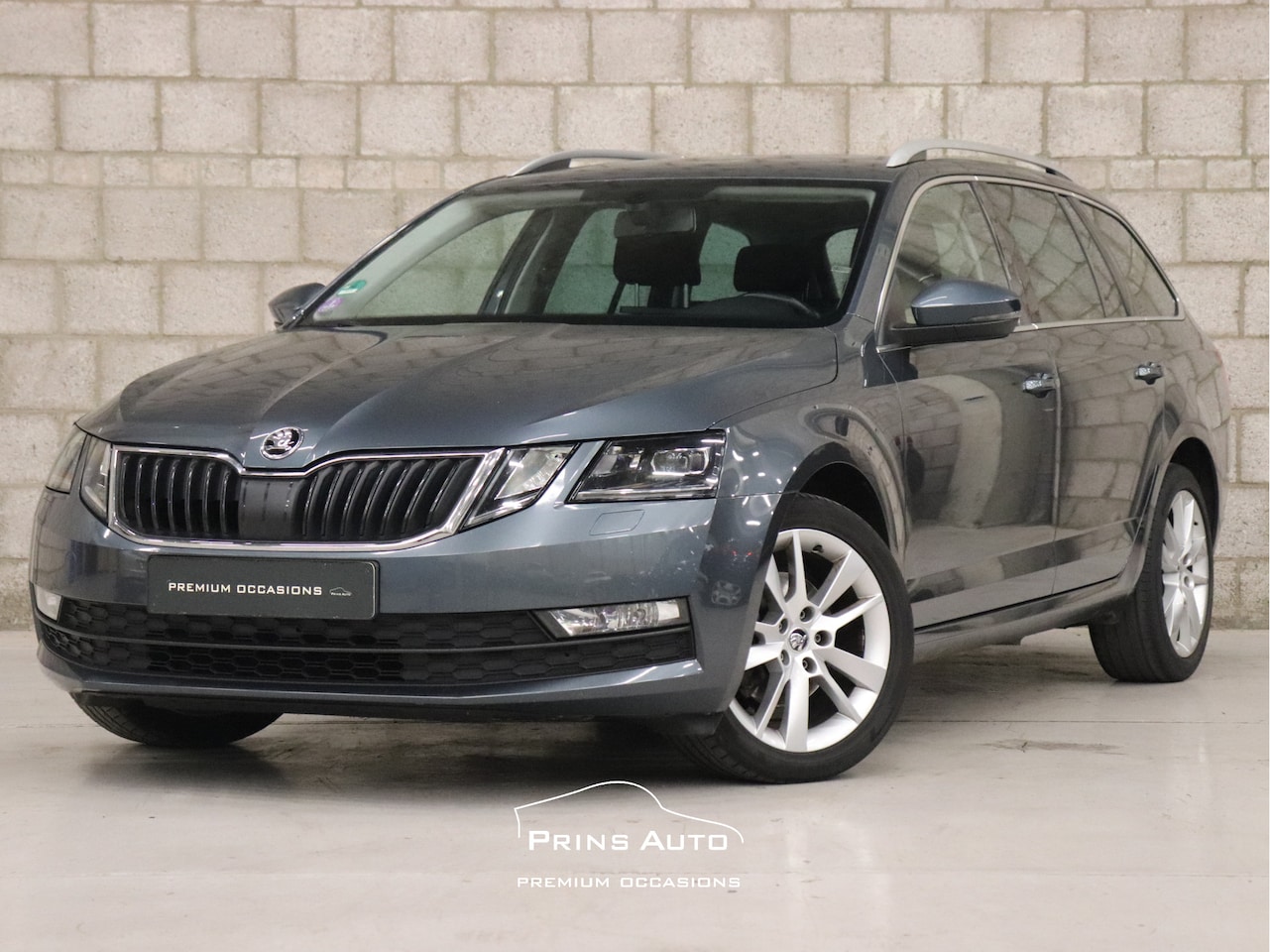 Skoda Octavia Combi - 1.0 TSI Greentech Business Edition Plus |VIRTUAL|CAMERA|TREKHAAK|STOELV| - AutoWereld.nl