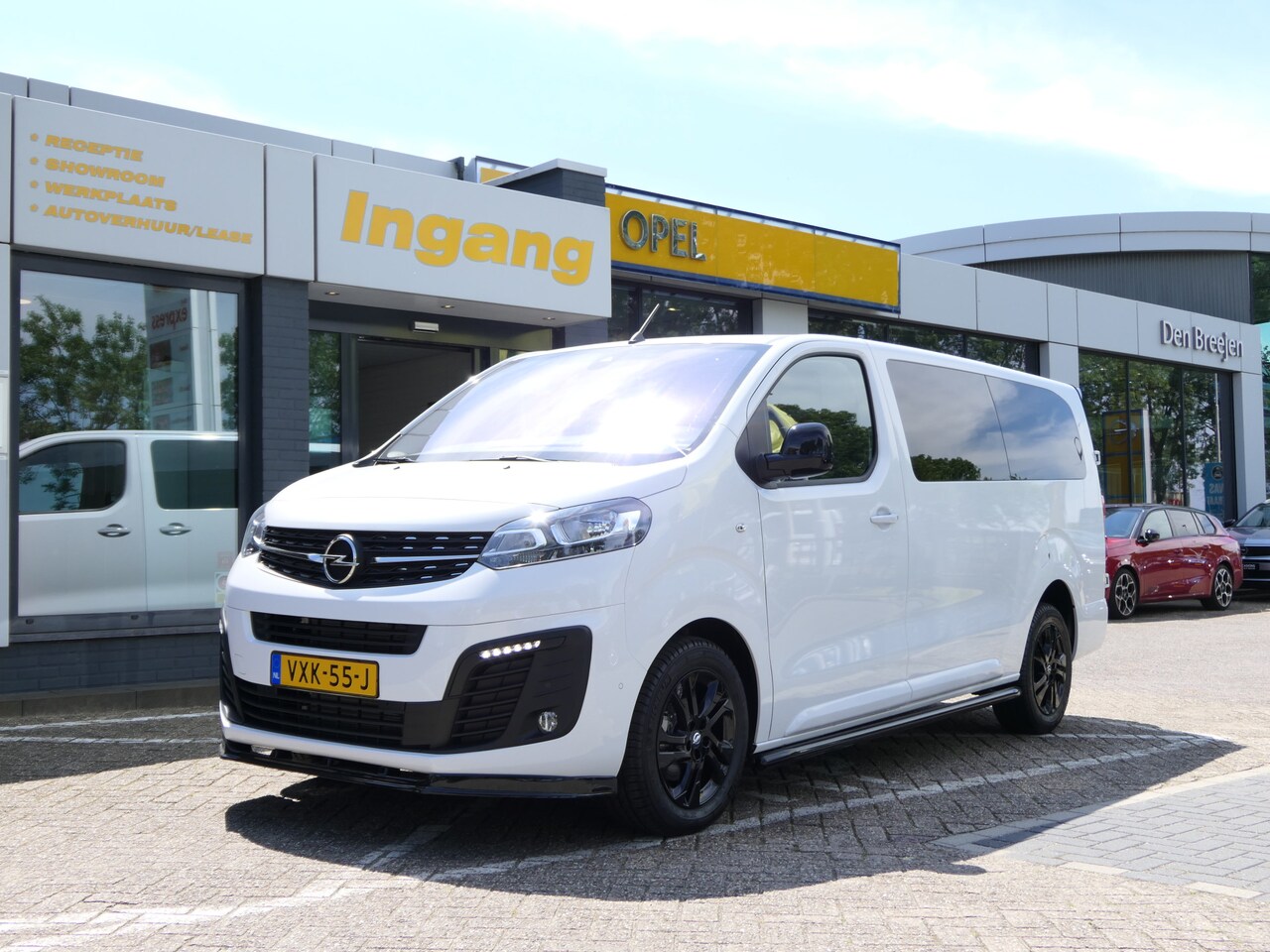 Opel Vivaro - 2.0 BlueHDi 145pk L3H1 Innovation | Navigatie | Camera | Trekhaak | 17" LMV - AutoWereld.nl