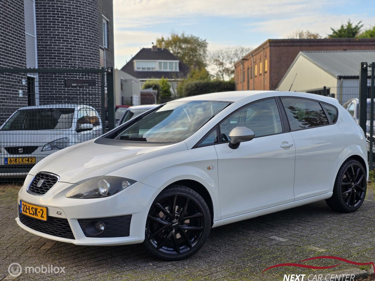 Seat Leon - 2.0 TFSI FR Airco/Cruise - AutoWereld.nl