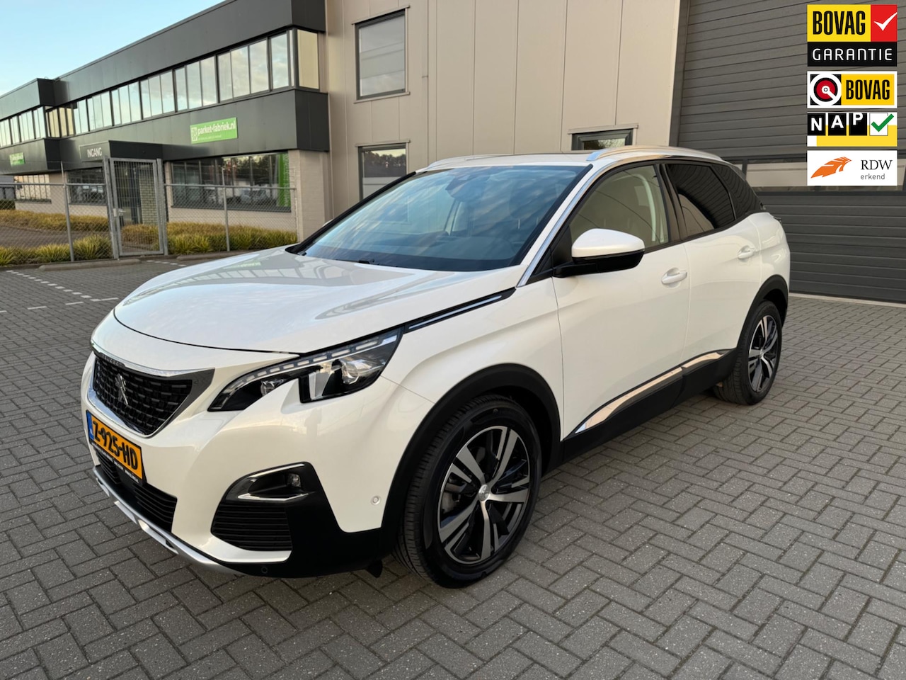 Peugeot 3008 - 1.2 PureTech Blue Lease Premium 1.2 PureTech Blue Lease Premium - AutoWereld.nl