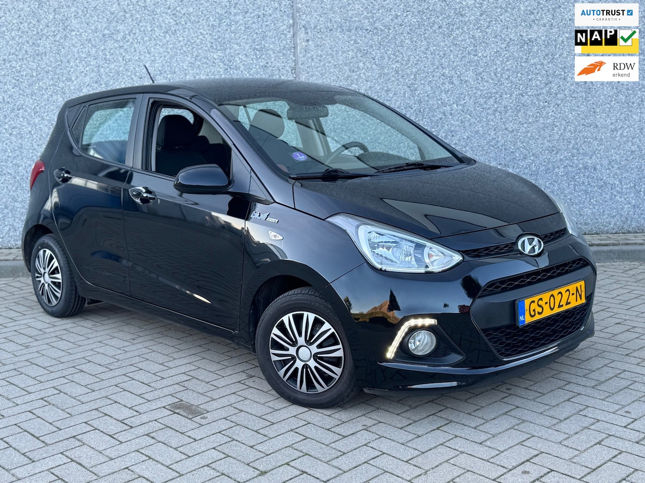 Hyundai i10 - 1.0i i-Motion Comfort Plus-Airco-Cruise-Nap-APK - AutoWereld.nl