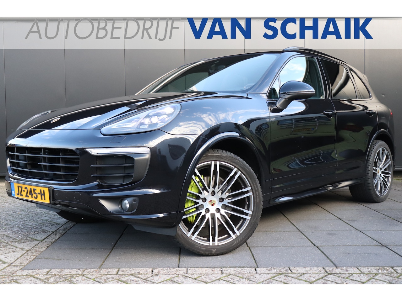 Porsche Cayenne - 3.0 S E-Hybrid SPORTCHRONO | PANO | LEDER | CAMERA| LUCHTVERING - AutoWereld.nl