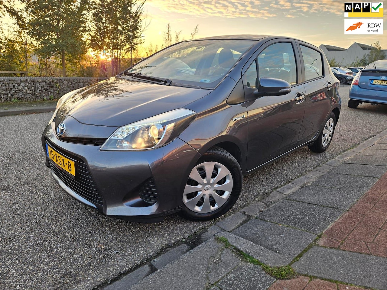 Toyota Yaris - 1.5 Full Hybrid Aspiration GARANTIE - AutoWereld.nl