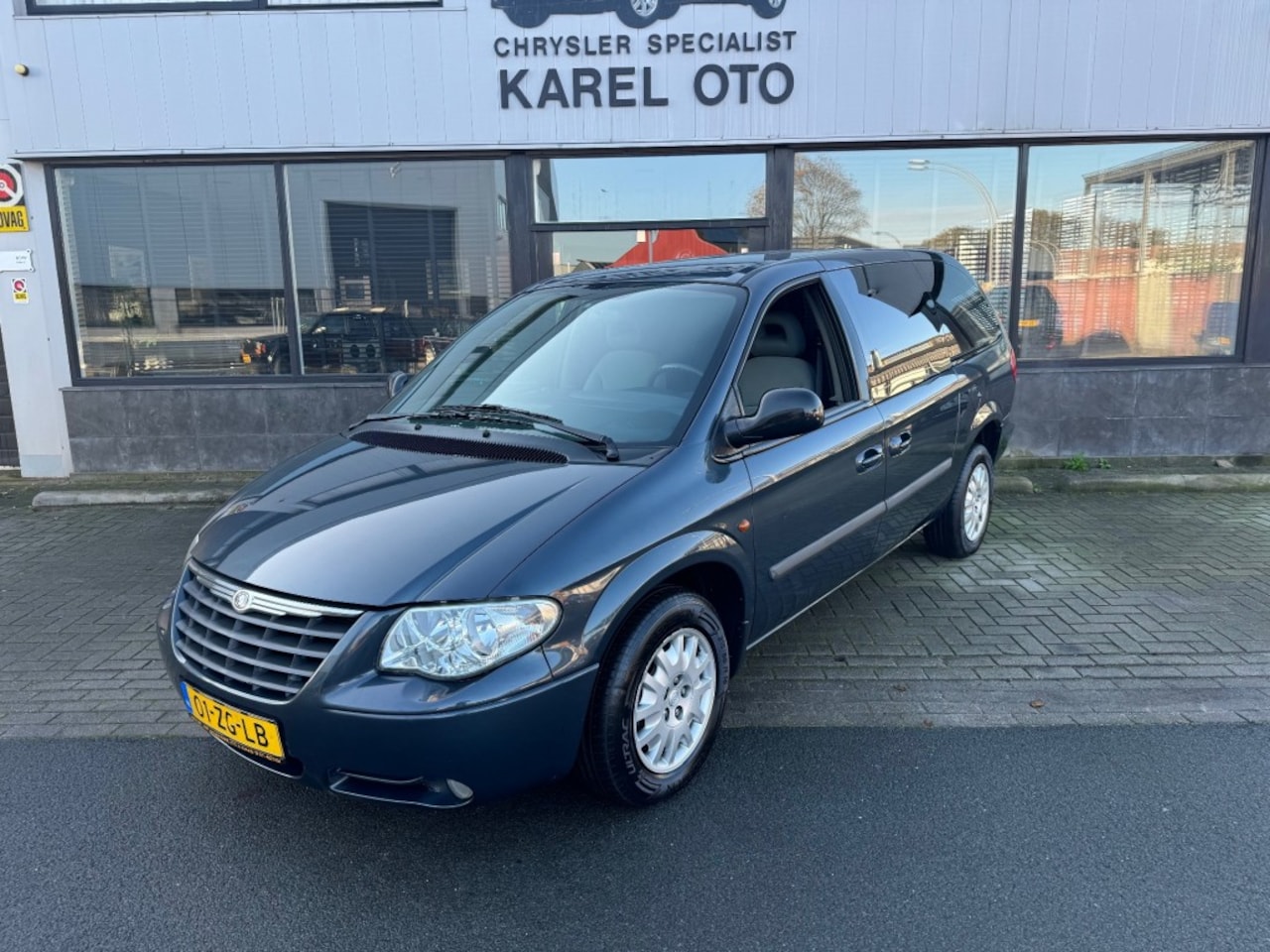 Chrysler Grand Voyager - 3.3i V6 Business Edition 3.3i V6 Business Edition - AutoWereld.nl