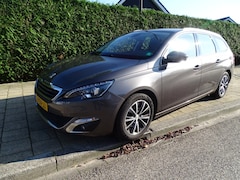 Peugeot 308 - 1.2 130 pk BLUE L. PR-Navi-Cruise-Pdc-Media-Blth