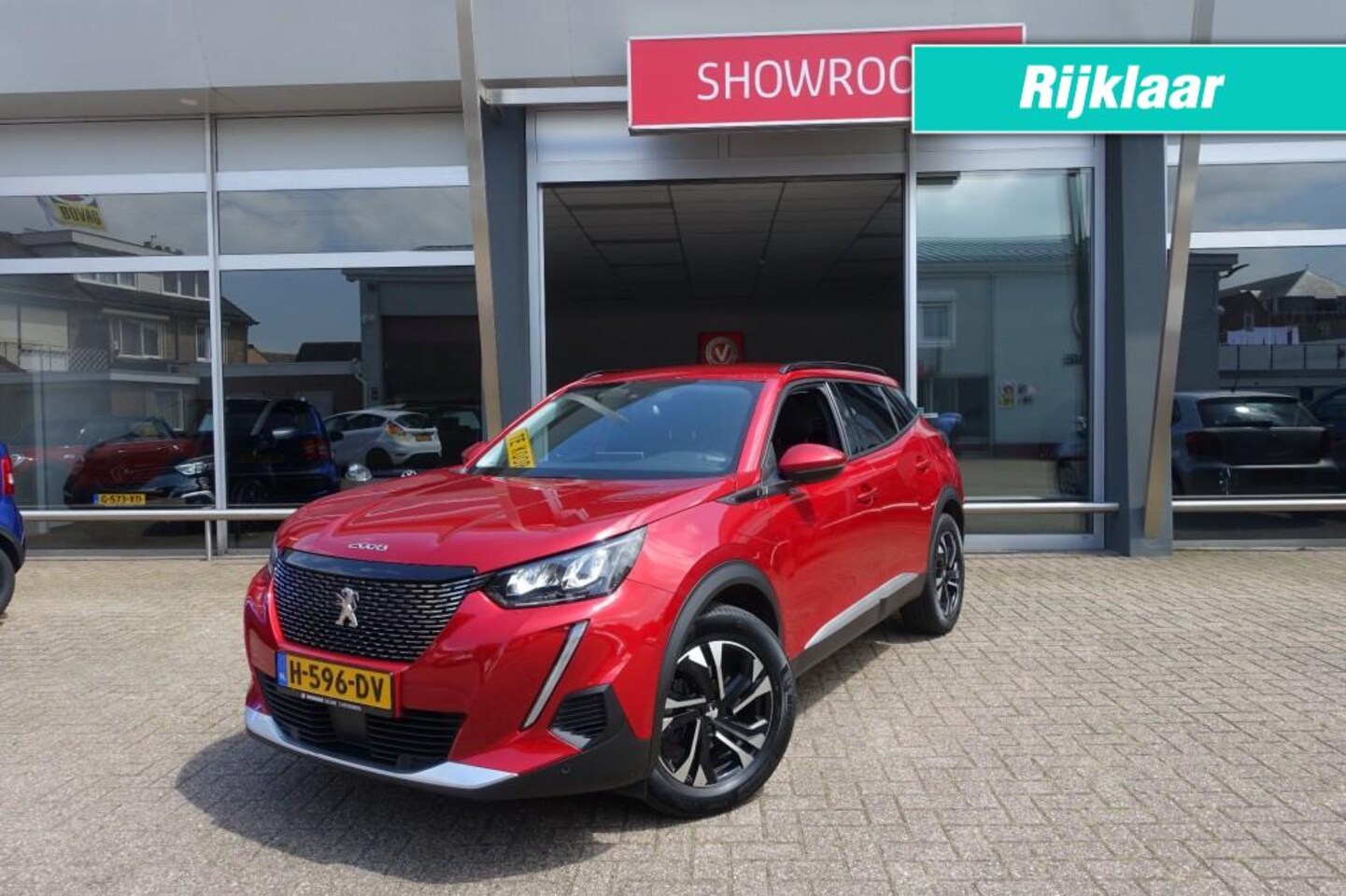 Peugeot 2008 - 1.2 PURETECH ALLURE Trekhaak (All-in prijs) - AutoWereld.nl