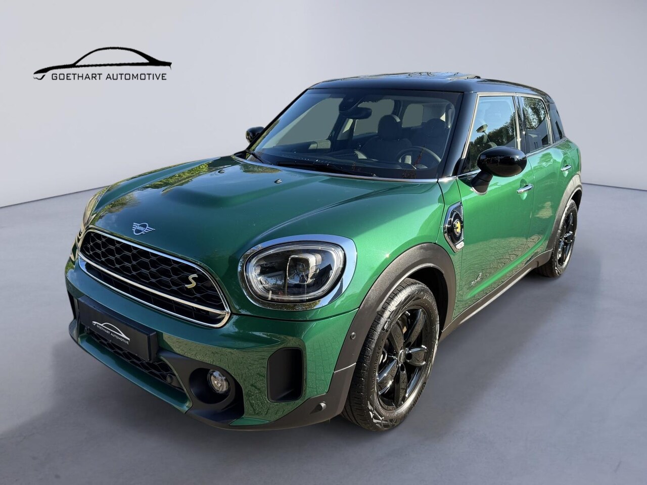 MINI Countryman - Cooper S E ALL4 Premium Plus / Pano / H-K / Head up / Elek. A-klep / Camera - AutoWereld.nl