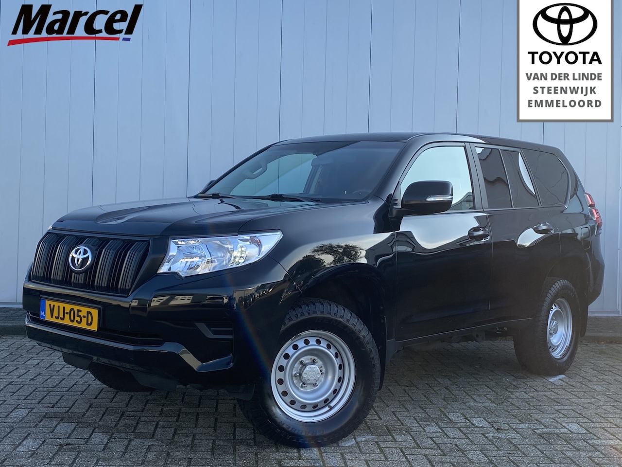 Toyota Land Cruiser - 2.8 D-4D-F Comfort Window Van NL Auto 1e Eigenaar Dealer Onderhouden Cruise Keyless Consig - AutoWereld.nl