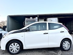 Toyota Aygo - 1.0 VVT-i 72pk x-fun - airco - cruise - nap - aux - usb - bleutooth - elektr ramen - facel