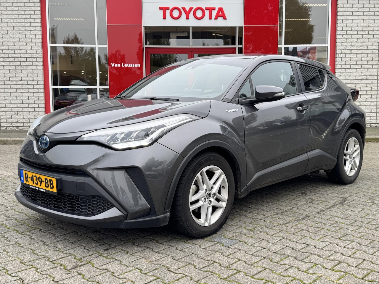 Toyota C-HR - 1.8 HYBRID ACTIVE NAVIGATIE CLIMA ADAPTIVE CRUISE - AutoWereld.nl