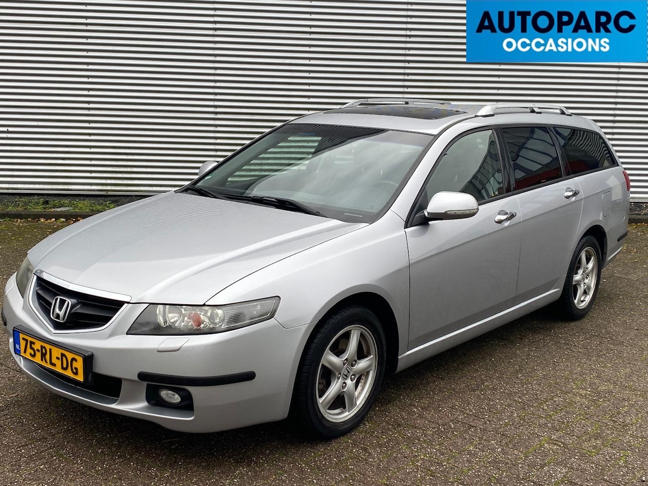 Honda Accord - 2.4i Executive AUTOMAAT, LEDER, SCHUIFDAK, TREKHAAK, VOLLEDIG ONDERHOUDEN, PREMIUM SOUND, - AutoWereld.nl