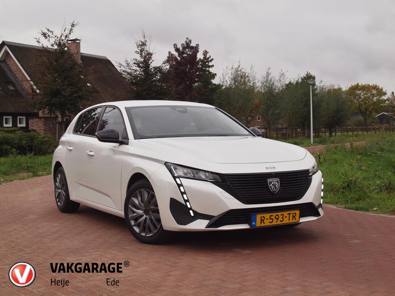 Peugeot 308 - 1.2 PureTech Active Pack Business | Apple Carplay | Cruise Control | Navi | LED | - AutoWereld.nl