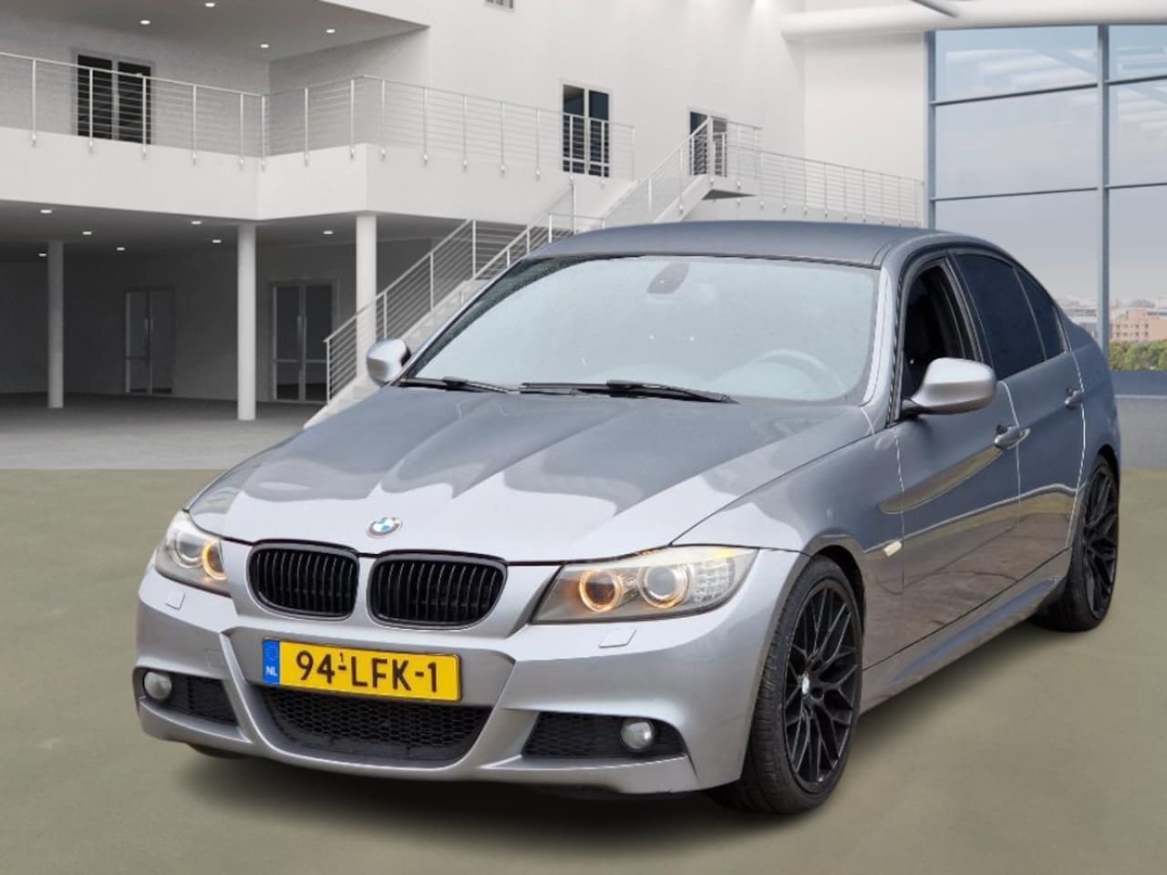 BMW 3-serie - 318i Business Line Sport M-Sportpakket - AutoWereld.nl