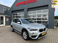 BMW X1 - XDrive20i High Executive / Sport / Head-Up / Leder / Trekhaak