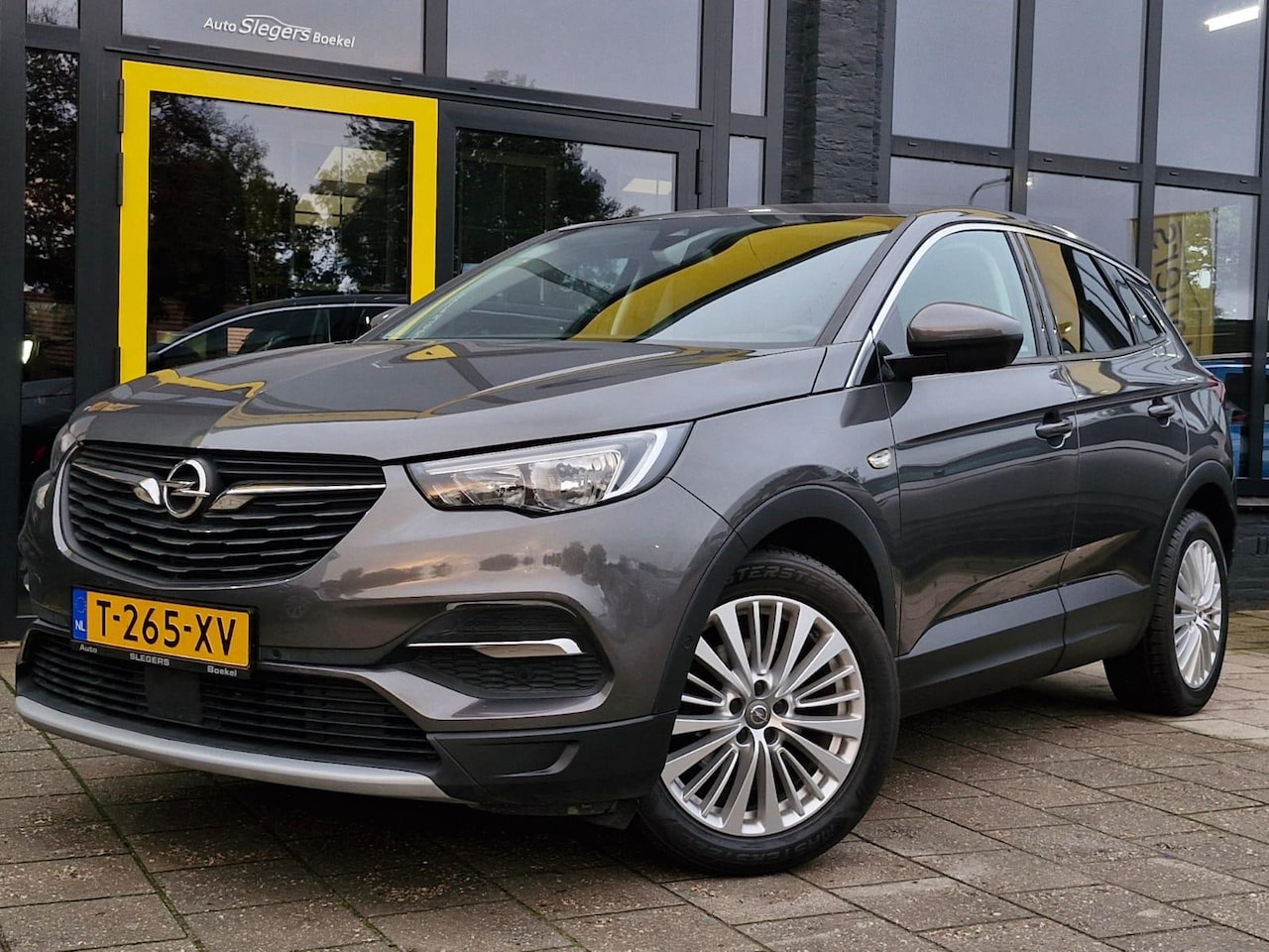 Opel Grandland X - 1.2 Turbo Innovation Automaat | Trekhaak | Camera | Sensoren | Navi | Tel | Apple Carplay - AutoWereld.nl