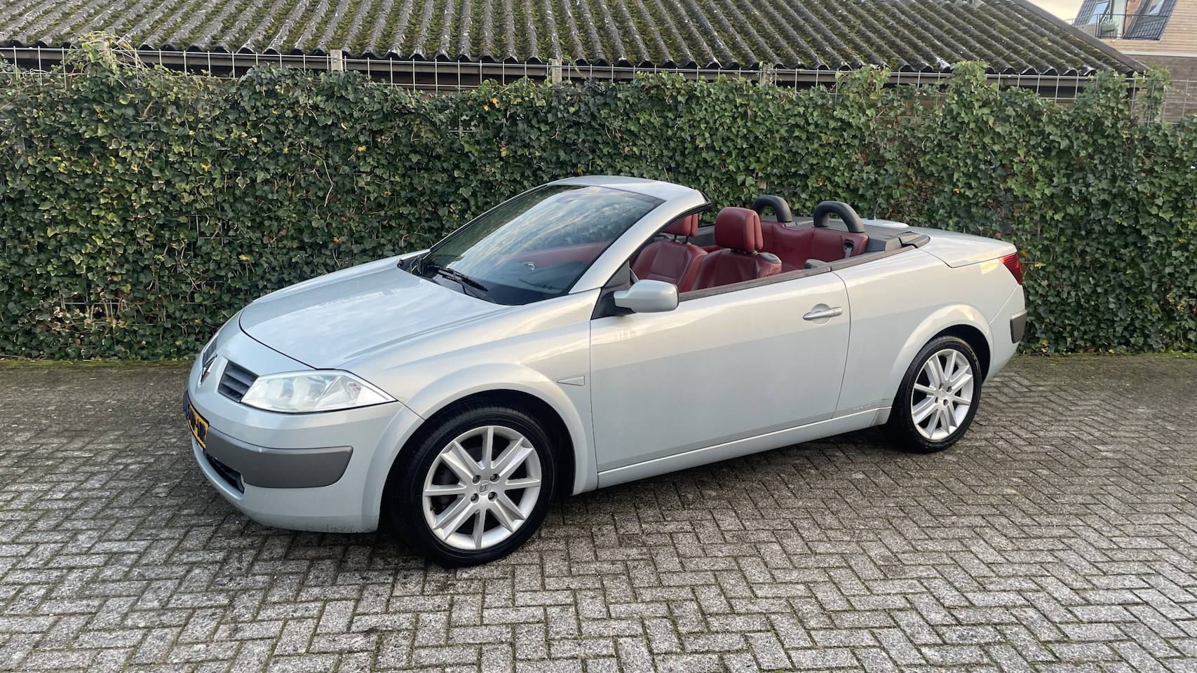 Renault Mégane coupé cabriolet - 2.0-16V Privilège Luxe Leder, Climatronic, 16" LM. velgen, Trekhaak afneembaar, Bluetooth, - AutoWereld.nl