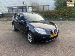 Dacia Sandero - 1.2 Ambiance ((( nieuwe koppeling/ nieuwe apk)))