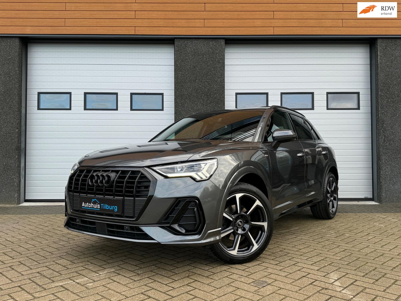 Audi Q3 - 35 TFSI 3X S-Line Pano Keyless Camera - AutoWereld.nl