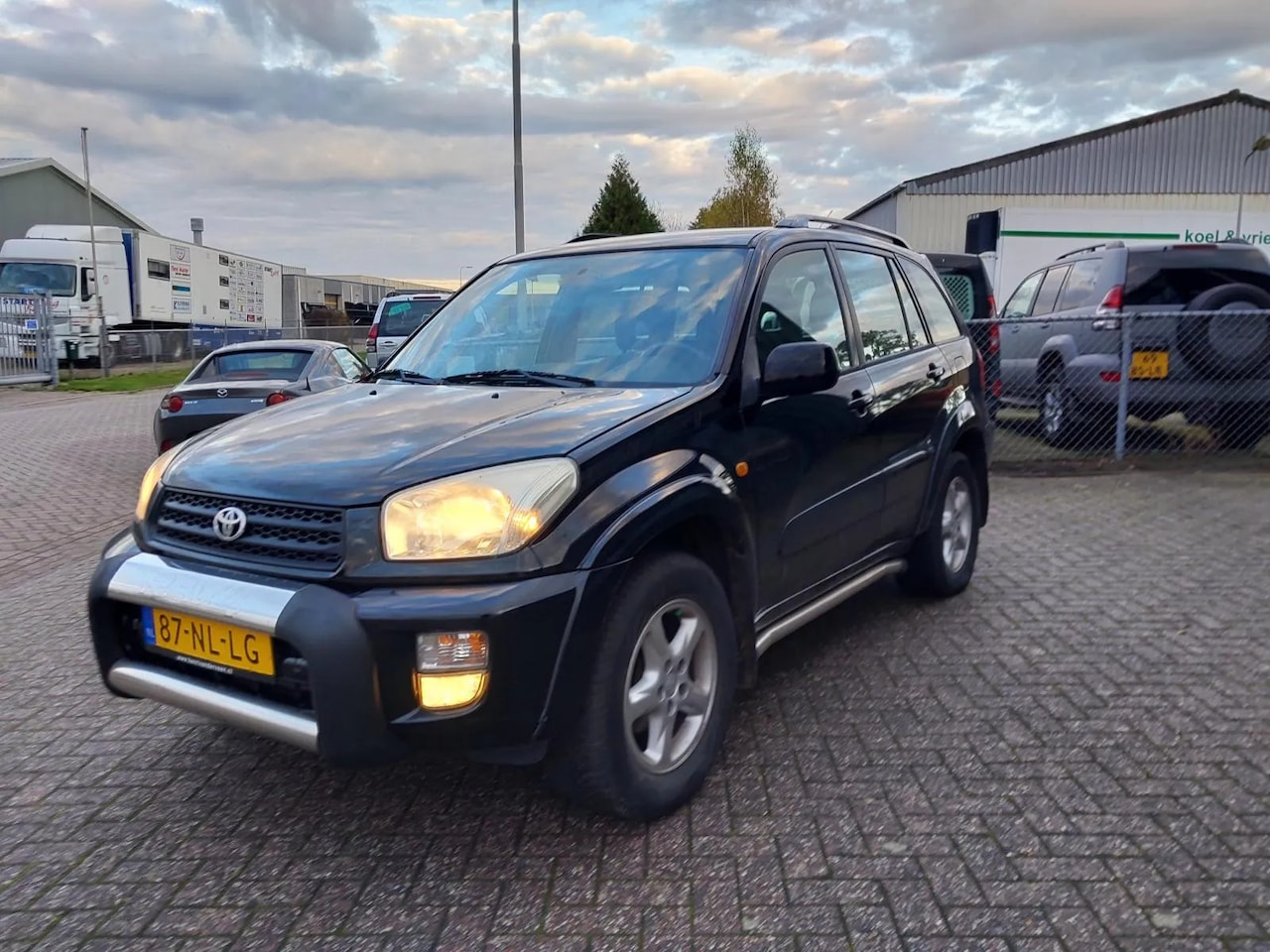 Toyota RAV4 - 2.0-16V VVT-i Luna 2.0-16V VVT-i Luna - AutoWereld.nl