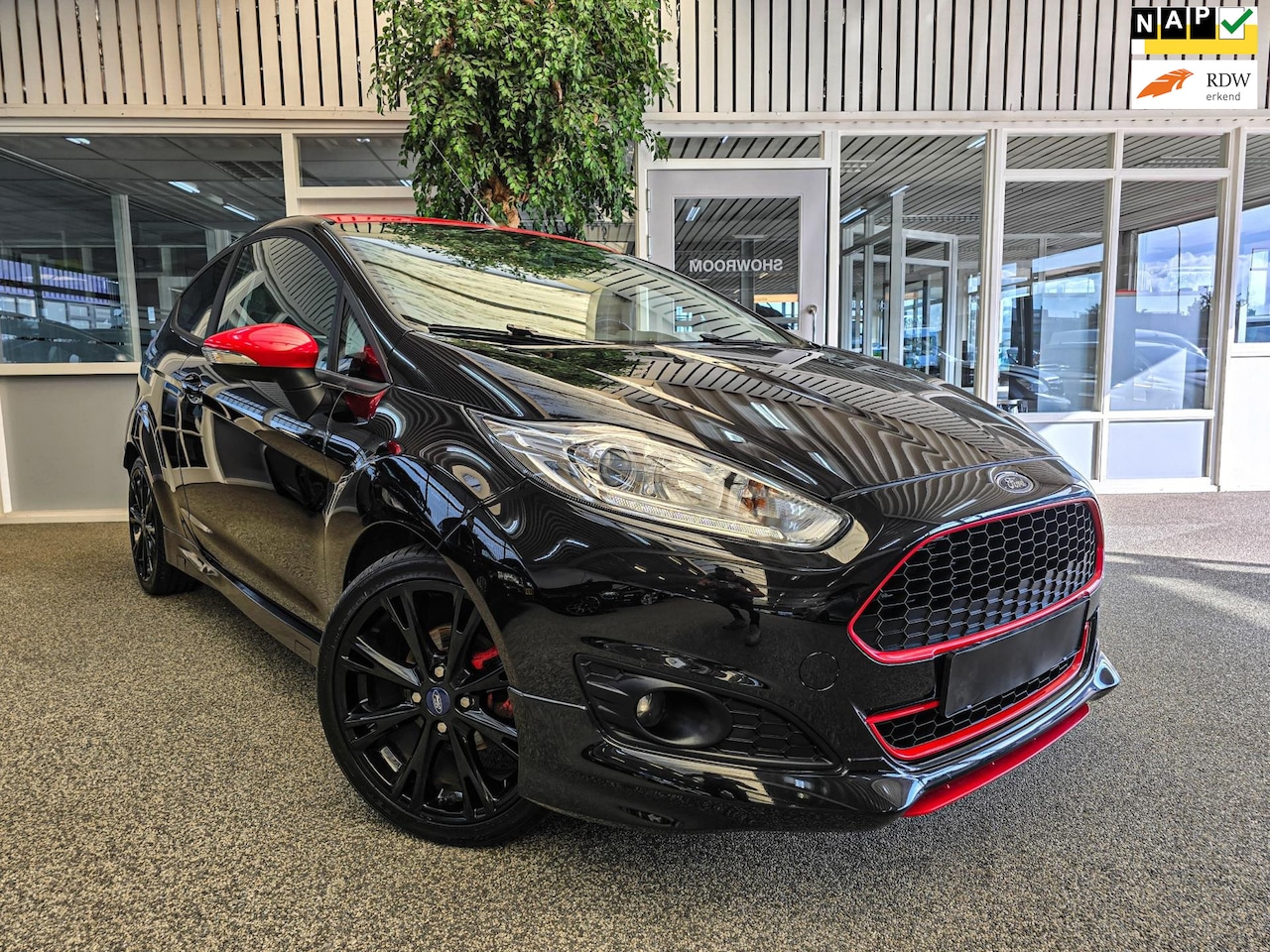 Ford Fiesta - 1.0 EcoBoost ST-Line Red/Black Edition - AutoWereld.nl