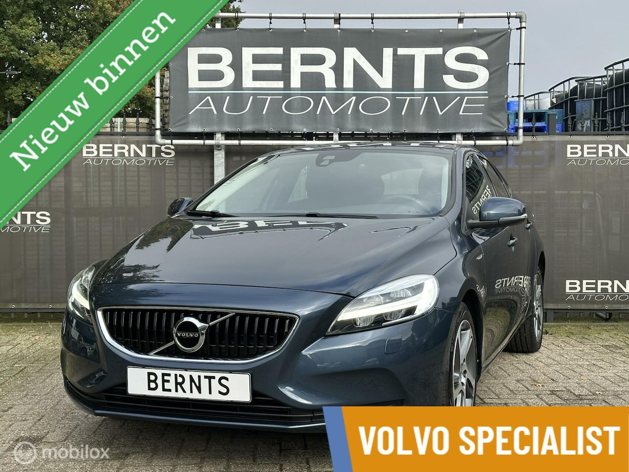 Volvo V40 - T3 Momentum|Navi|LED Bochtenverlichting|Stoelverwarming|Parkeercamera - AutoWereld.nl