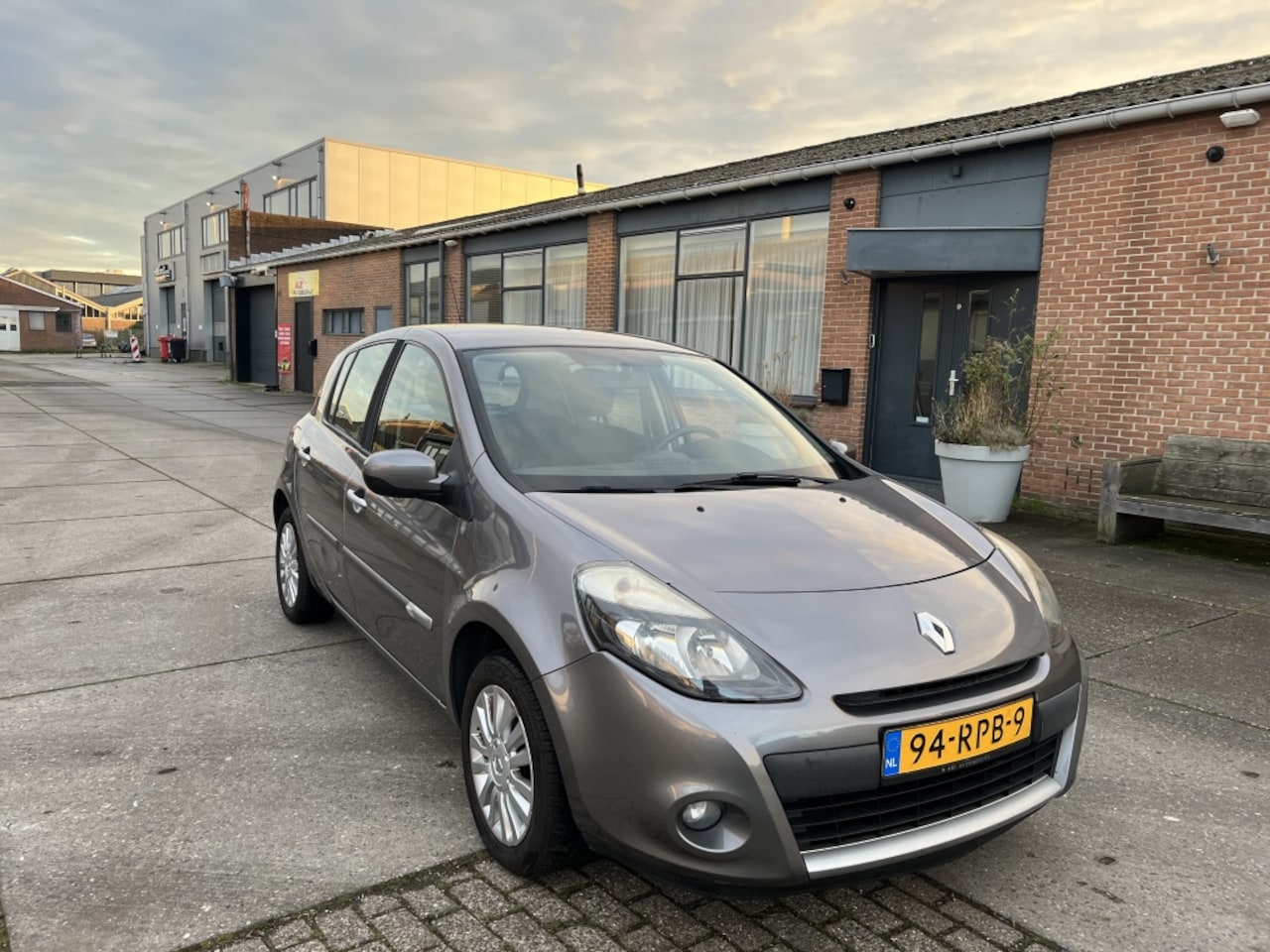 Renault Clio - 1.2 Collection 1.2 Collection - AutoWereld.nl