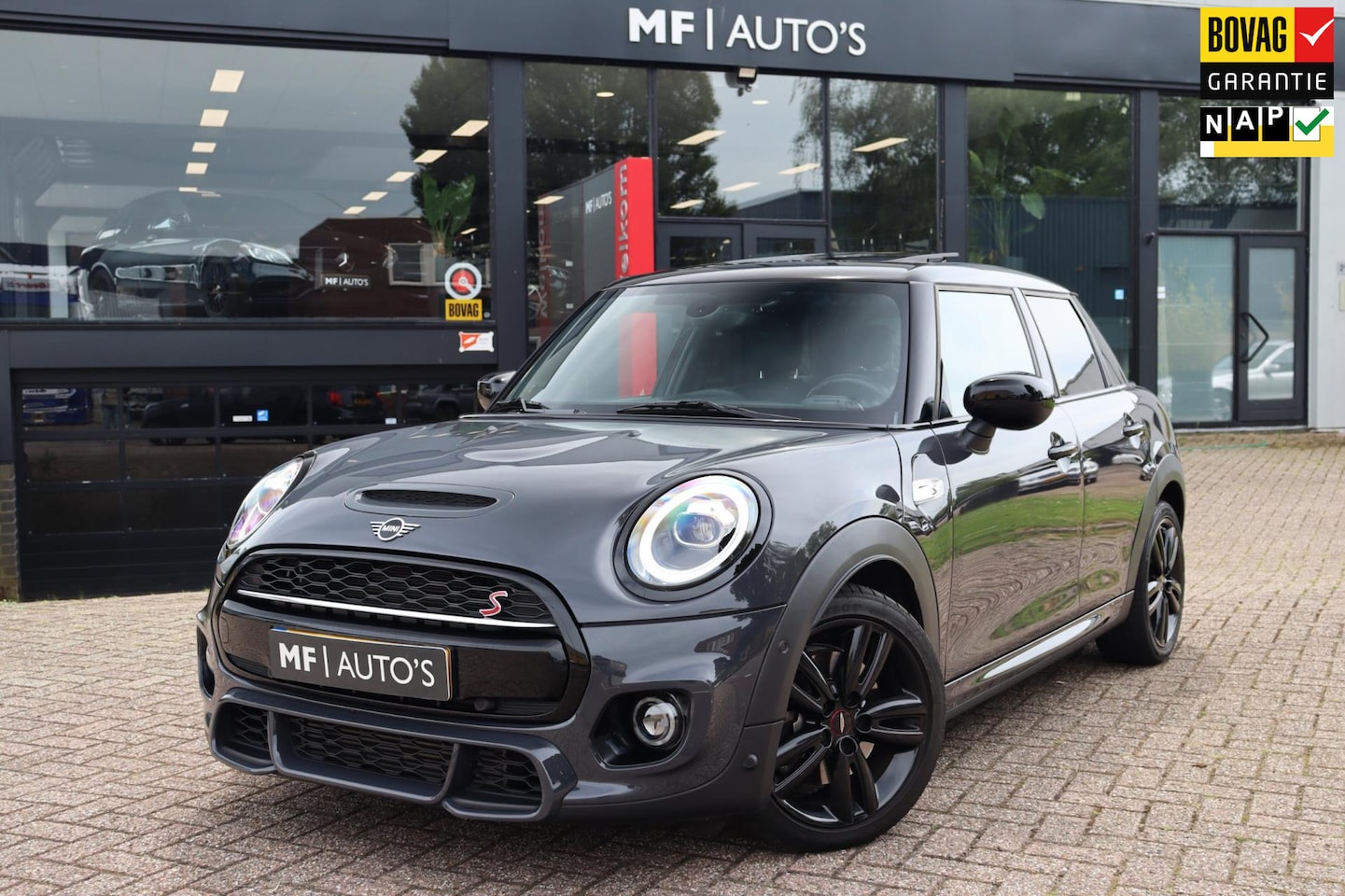 MINI John Cooper Works - S 2.0 Cooper S JCW Hammersmith|Pano|H&K|LED|Leder - AutoWereld.nl