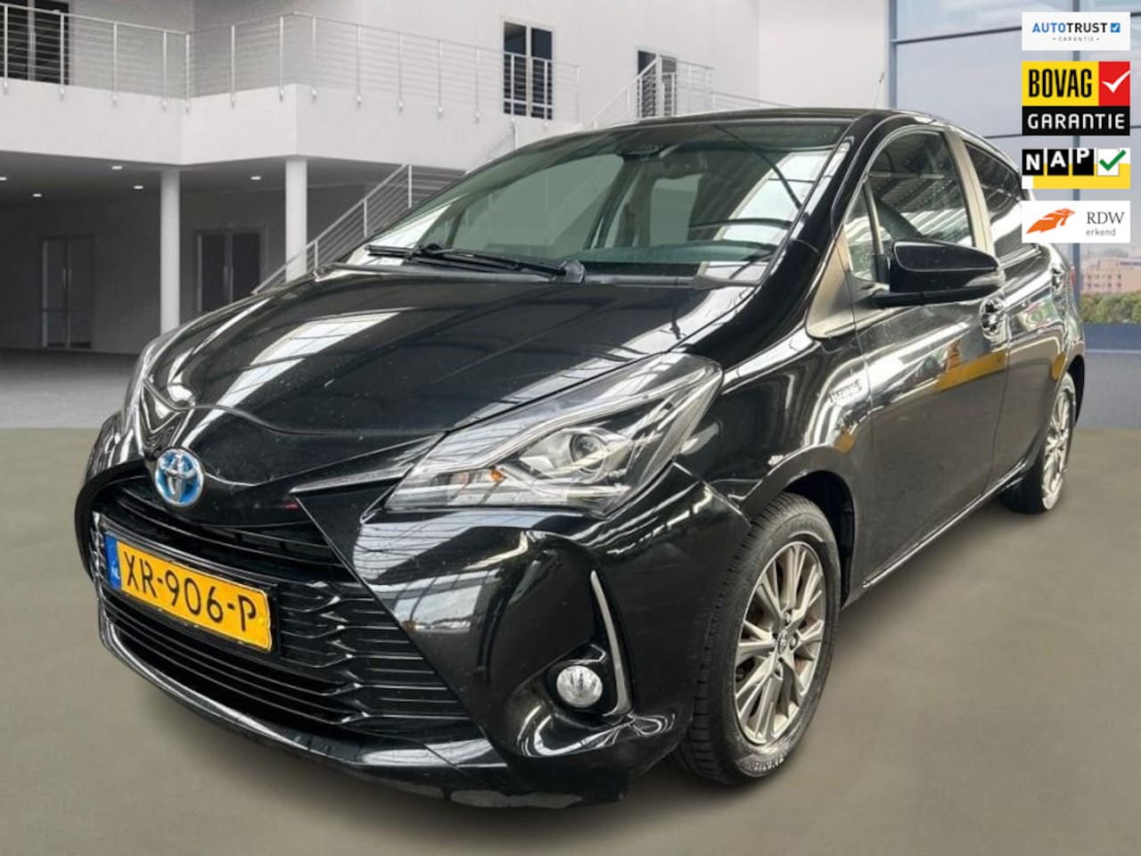 Toyota Yaris - 1.5 Hybrid Dynamic NL-auto met NAP-rapport - AutoWereld.nl