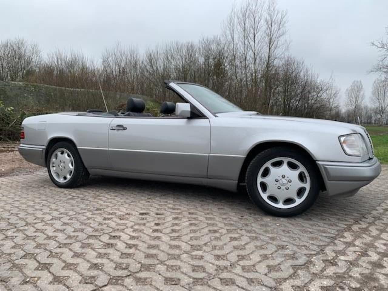 Mercedes-Benz E-klasse Cabrio - Mercedes E320 Cabrio W124 met hardtop - AutoWereld.nl