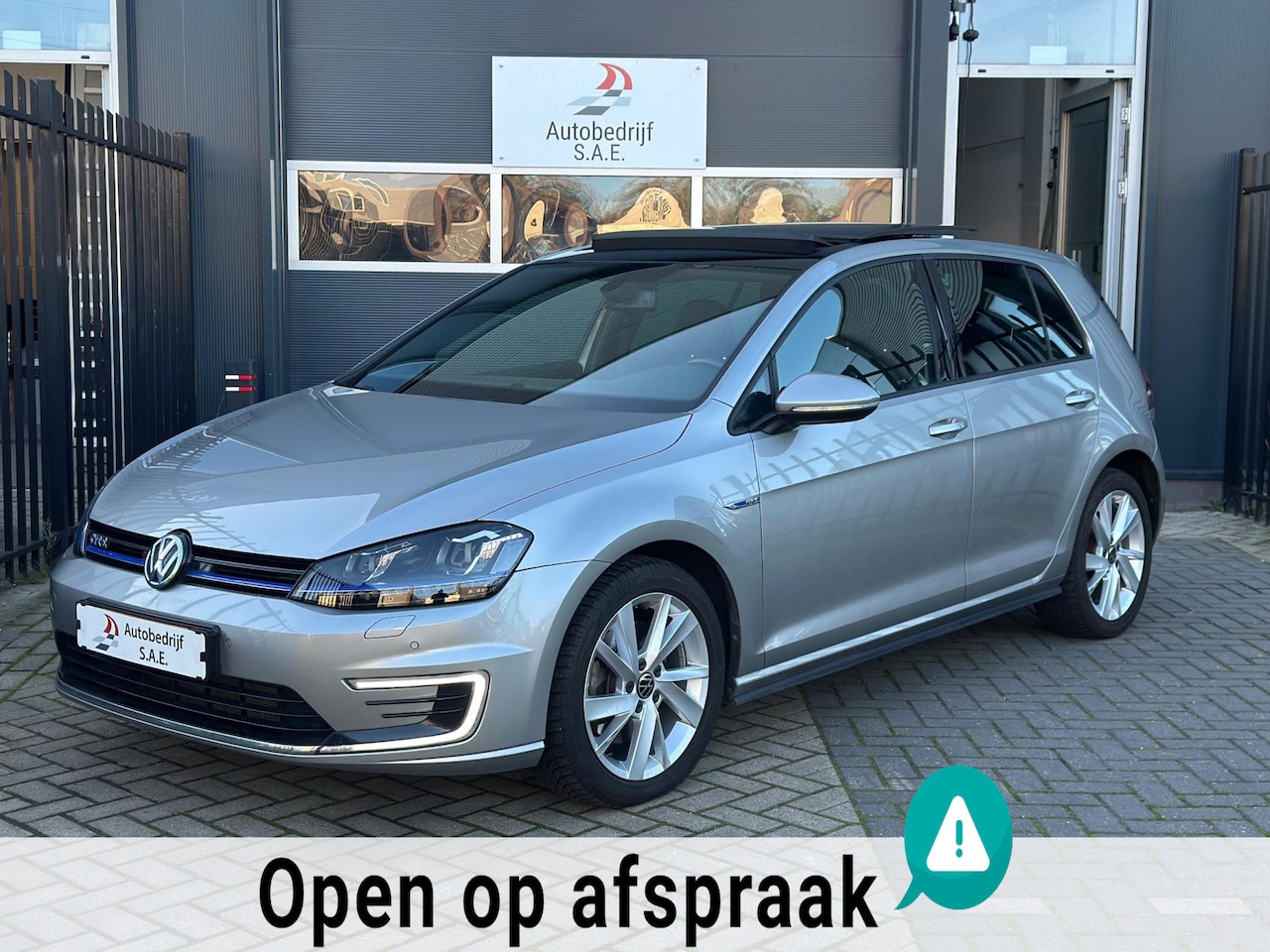 Volkswagen Golf - 1.4 TSI GTE PANO NAVI CRUISE ! - AutoWereld.nl