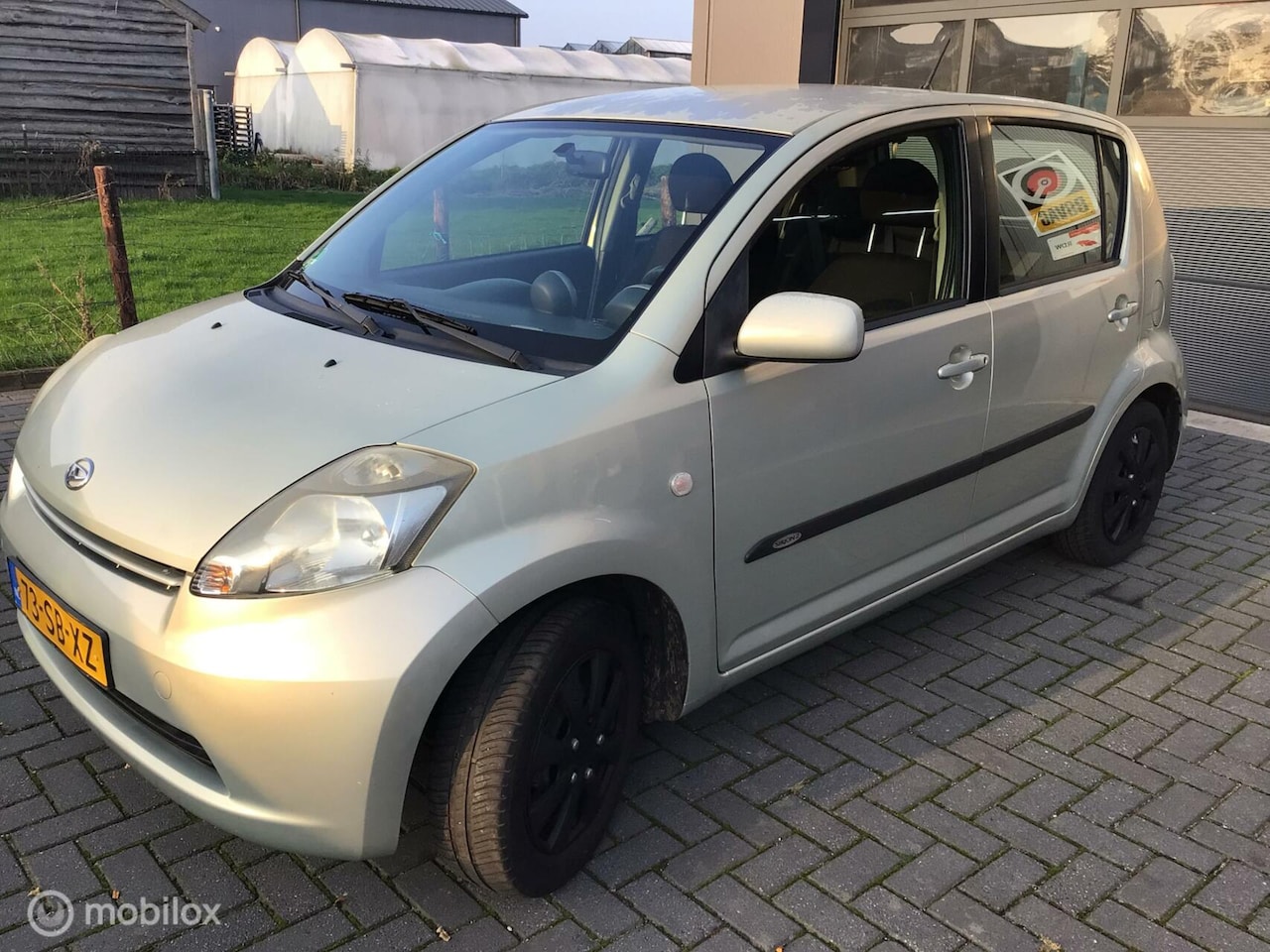 Daihatsu Sirion 2 - 1.3-16V Comfort Nieuwe APK /Airco/Trekhaak - AutoWereld.nl