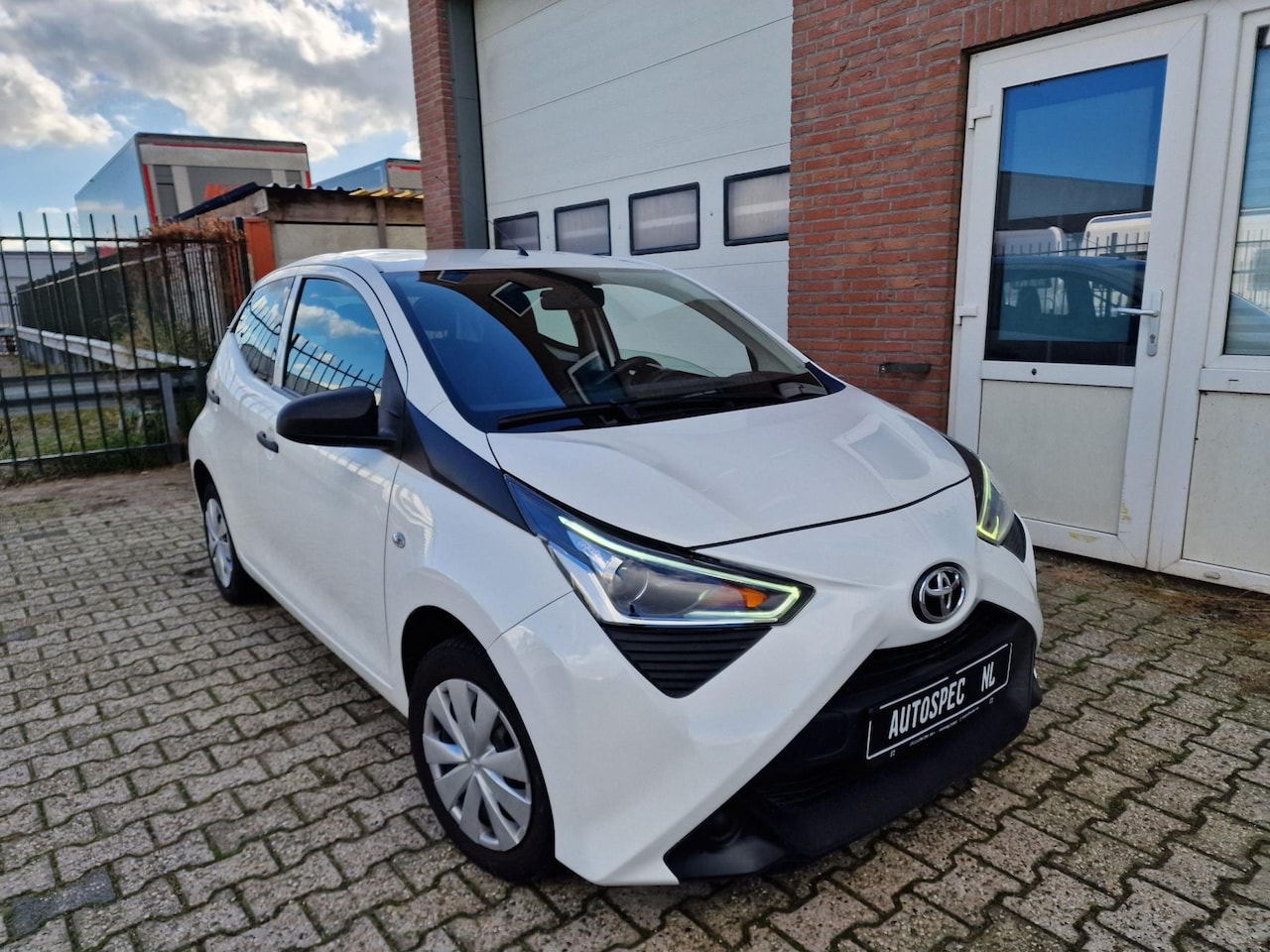 Toyota Aygo - 1.0 VVT-i x 1.0 VVT-i x - AutoWereld.nl