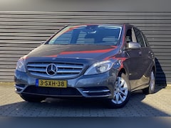 Mercedes-Benz B-klasse - 200 Ambition | Automaat | Navigatie | Airconditioning | Wegklapbare trekhaak | Cruise cont